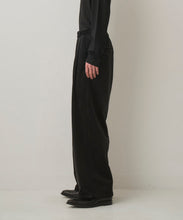 画像をギャラリービューアに読み込む, LUSTROUS CORDUROY WIDE PANTS