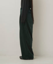 画像をギャラリービューアに読み込む, LUSTROUS CORDUROY WIDE PANTS