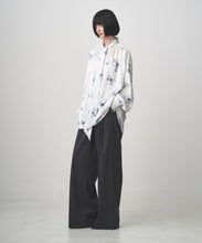 画像をギャラリービューアに読み込む, FLORAL BOWTIE SHIRT