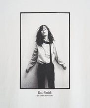 Load image into Gallery viewer, PATTI SMITH PHOTO TEE by KEVIN CUMMINS