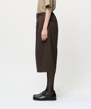 Load image into Gallery viewer, WOOL TWILL WIDE SHORTS