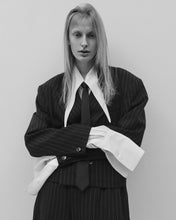 Load image into Gallery viewer, CROPPED DOUBLE TAILORED JACKET
