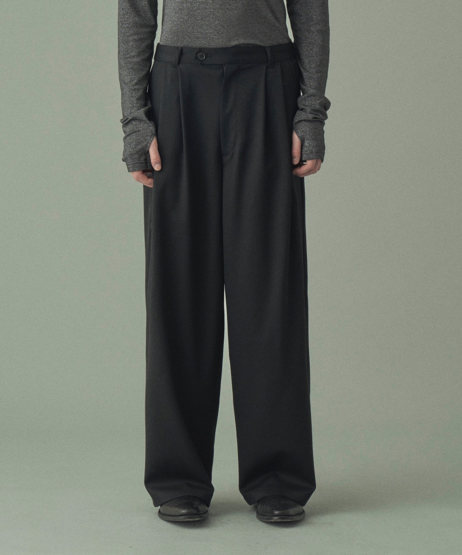 2TUCK WIDE EASY PANTS – JUHA