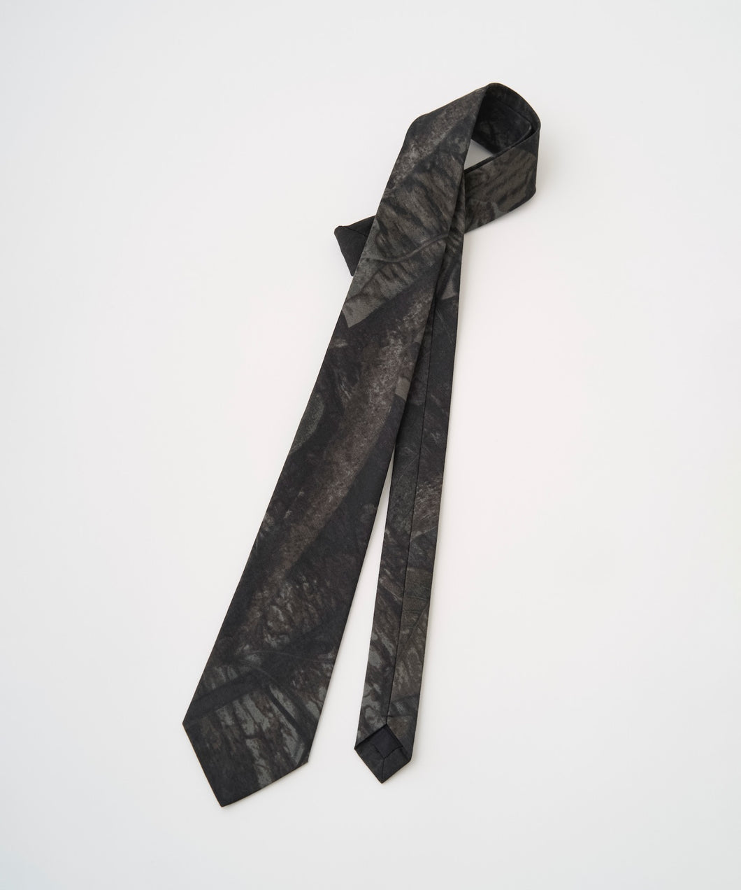 TREE NECKTIE