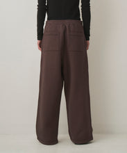 画像をギャラリービューアに読み込む, BRUSHED WIDE SWEAT PANTS
