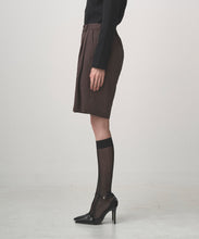 Load image into Gallery viewer, 2TUCK EASY SHORTS
