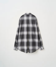 Load image into Gallery viewer, LIGHTWEIGHT OMBRE CHECK SHIRT
