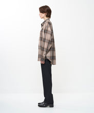 Load image into Gallery viewer, LIGHTWEIGHT OMBRE CHECK SHIRT
