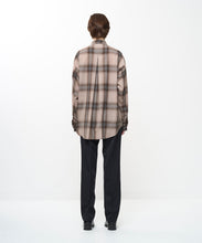 Load image into Gallery viewer, LIGHTWEIGHT OMBRE CHECK SHIRT
