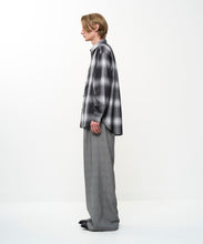 Load image into Gallery viewer, LIGHTWEIGHT OMBRE CHECK SHIRT
