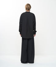 画像をギャラリービューアに読み込む, COLLARLESS DRAPED SHIRT
