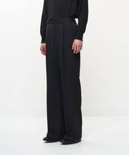 Load image into Gallery viewer, FLUID FLARE PANTS

