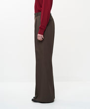 Load image into Gallery viewer, FLUID FLARE PANTS
