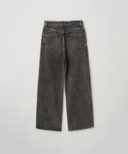 画像をギャラリービューアに読み込む, FORMED WIDE DENIM（FADED WASH）
