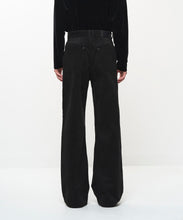画像をギャラリービューアに読み込む, FORMED WIDE CORDUROY PANTS
