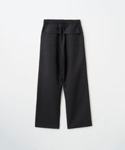 画像をギャラリービューアに読み込む, DIMENSIONAL KNEE TUCK PANTS
