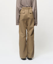画像をギャラリービューアに読み込む, DIMENSIONAL KNEE TUCK PANTS
